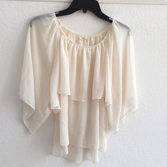 ❤️🌺 OFF SHOULDER TOP 🌈❤️ - Picture 2 of 2